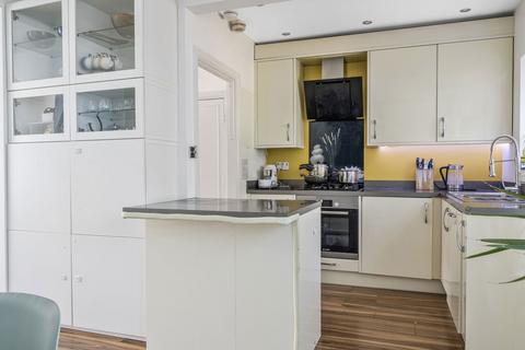 70 Walden Avenue, Chislehurst, BR7 6EW