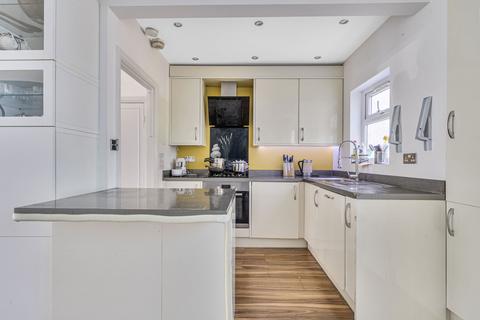 70 Walden Avenue, Chislehurst, BR7 6EW