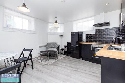 2 bedroom apartment for sale, Georges House, Upper Millergate, Bradford, West Yorkshire, BD1 1SX