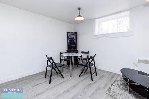 2 bedroom apartment for sale, Georges House, Upper Millergate, Bradford, West Yorkshire, BD1 1SX
