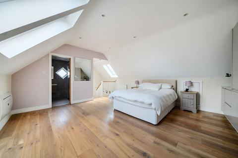 5b Hawes Road, Bromley, BR1 3JS