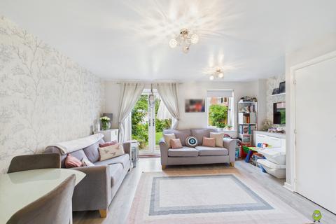 32 Stones Avenue, Dartford, DA1 5GS