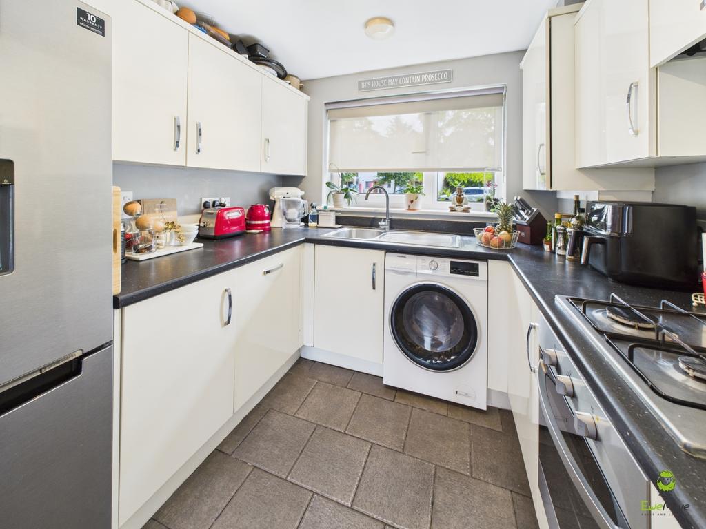 Kitchen James Hillier Ewemove Bexley and Dartford