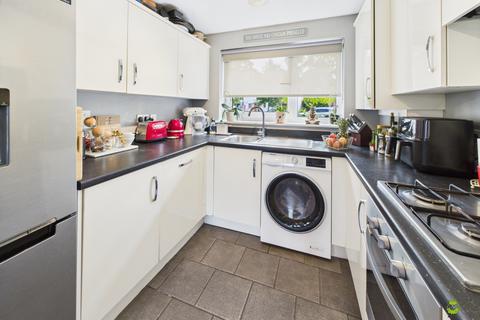 32 Stones Avenue, Dartford, DA1 5GS