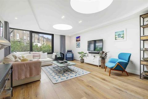3 bedroom terraced house for sale, Rostrevor Mews, London