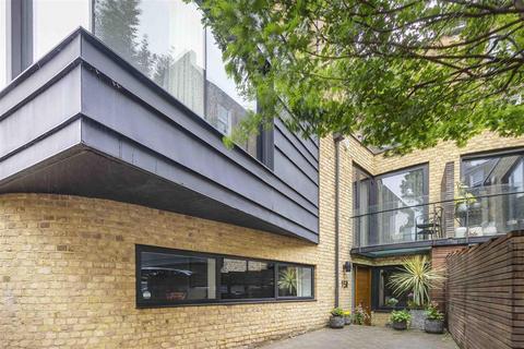 3 bedroom terraced house for sale, Rostrevor Mews, London