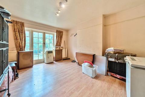 3 bedroom terraced house for sale, Tennison Road, London