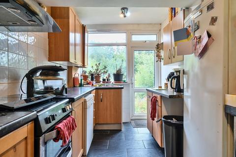 3 bedroom terraced house for sale, Tennison Road, London