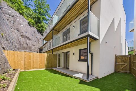 3 bedroom mews for sale, New development of 12 town houses with multiple balconies and roof terrace