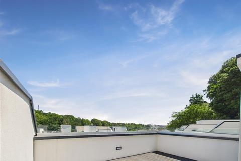 3 bedroom mews for sale, New development of 12 town houses with multiple balconies and roof terrace