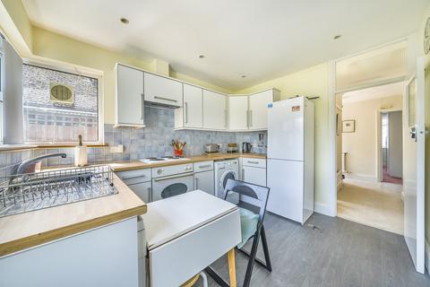 2 bedroom bungalow for sale, Hoylake Crescent, Ickenham, Uxbridge