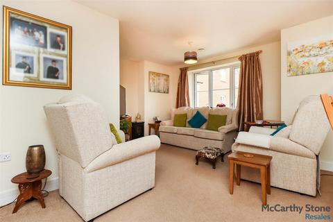 2 bedroom apartment for sale, McKinlay Court, Tresham Close, Kettering