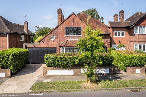3 bedroom detached house for sale, Woodlands Avenue, New Malden, Surrey, KT3