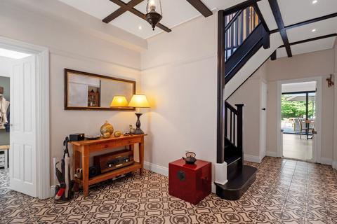 72 Hillview Road, Pinner, HA5 4PE