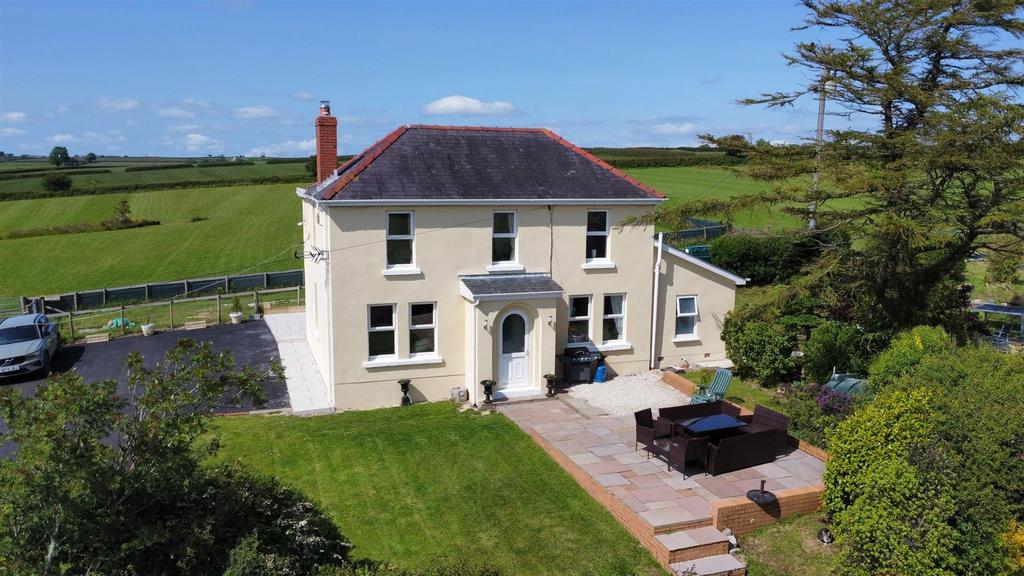 4 bedroom property with land for sale, Cwmfelin Mynach, Whitland