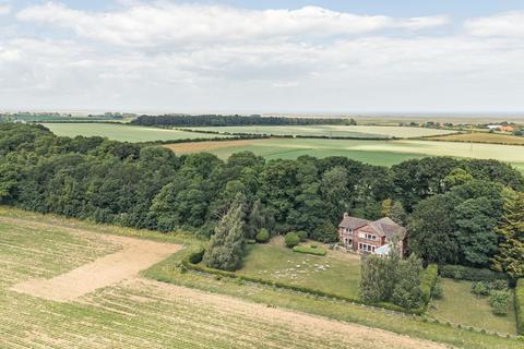 5 bedroom detached house for sale, Chain Free in Burnham Market