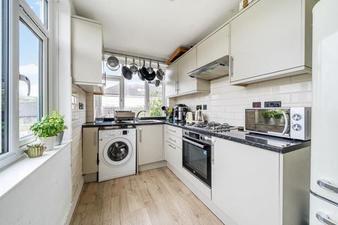 2 bedroom apartment for sale, Dagnall Park, London, SE25