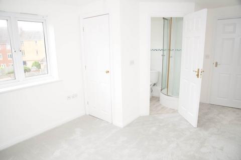 102 Hill View Drive, London, SE28 0LL