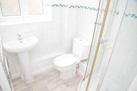 102 Hill View Drive, London, SE28 0LL