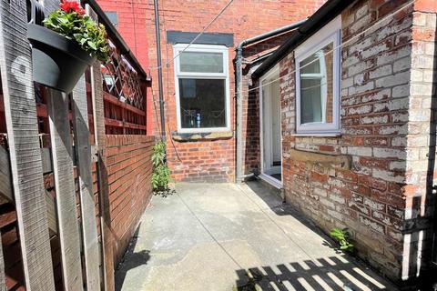 1 bedroom flat to rent, Stratford Street, Leeds, West Yorkshire, LS11 6JG