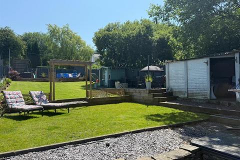 undefined, Heol Y Gors, Ammanford SA18