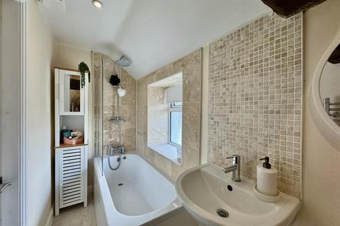 2 bedroom end of terrace house for sale, Highgate Lane, Lepton, Huddersfield, HD8 0HQ