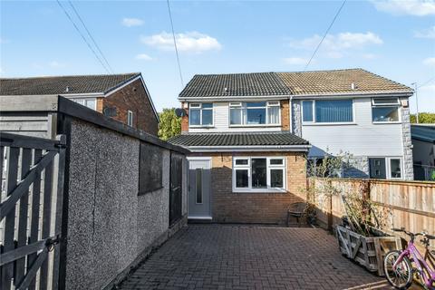 26 Highfield, Tingley, Wakefield, WF3 1LA