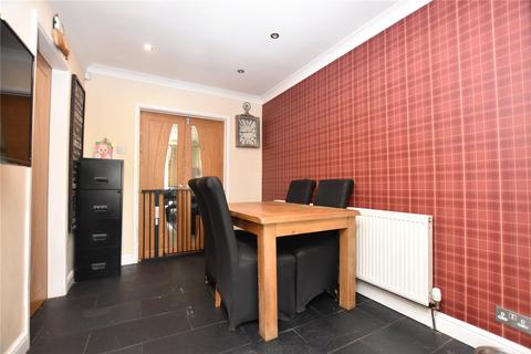 26 Highfield, Tingley, Wakefield, WF3 1LA