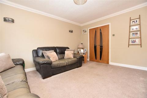 26 Highfield, Tingley, Wakefield, WF3 1LA