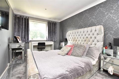 26 Highfield, Tingley, Wakefield, WF3 1LA