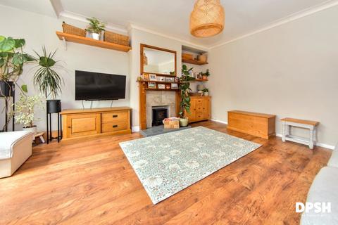 47 Bevin Crescent, Wakefield, WF1 3ER