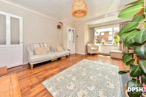 47 Bevin Crescent, Wakefield, WF1 3ER