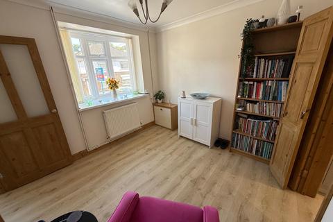 3 bedroom semi-detached house for sale, Giants Grave Road, Neath, Neath Port Talbot.