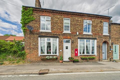 4 bedroom link detached house for sale, High Street, Rudston, YO25 4UB