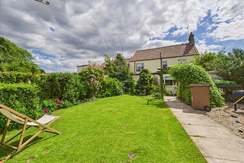 4 bedroom link detached house for sale, High Street, Rudston, YO25 4UB
