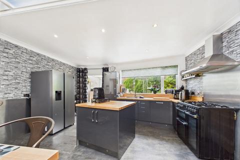 4 bedroom link detached house for sale, High Street, Rudston, YO25 4UB