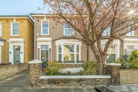 2 bedroom flat for sale, Lenham Road, London SE12