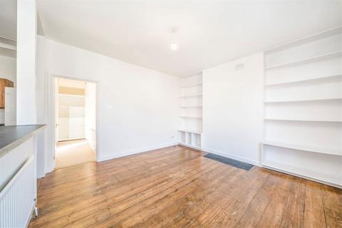 2 bedroom flat for sale, Lenham Road, London SE12