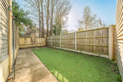 2 bedroom flat for sale, Lenham Road, London SE12