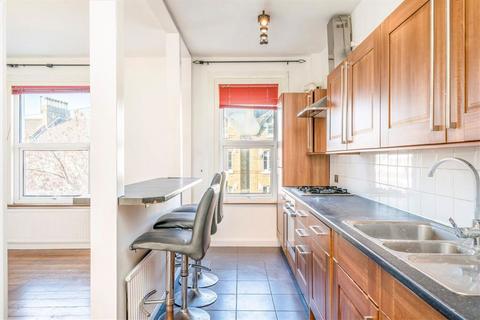 3b Lenham Road, London, SE12 8QN