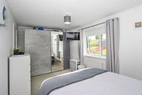 70 Auchencrieff Road, Locharbriggs, Dumfries, DG1 1UY