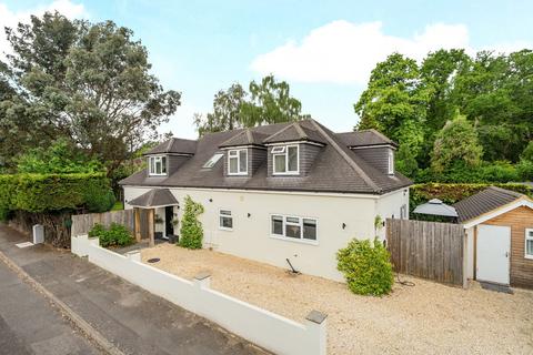4 bedroom detached house for sale, Yew Tree Road, Godalming GU8