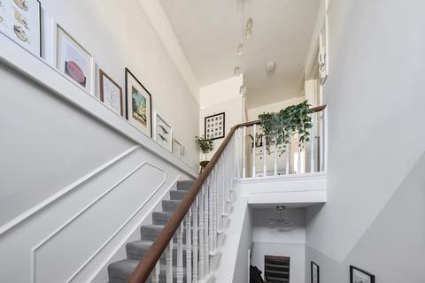 undefined, Oatlands Drive, Weybridge, Surrey