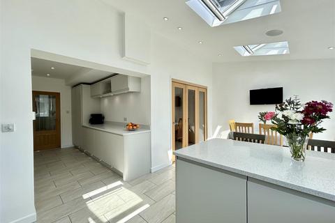 20 Barn Close, Halesowen, B63 4LL
