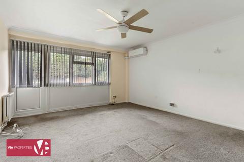 undefined, High Road, Broxbourne EN10