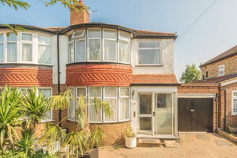 4 bedroom house to rent, Conway Crescent, Greenford UB6