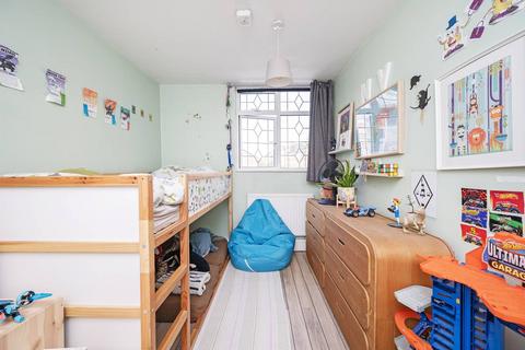 Flat 1, Jowitt House Morpeth Street, London, E2 0RP