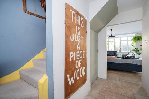 Flat 1, Jowitt House Morpeth Street, London, E2 0RP