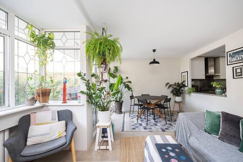 Flat 1, Jowitt House Morpeth Street, London, E2 0RP