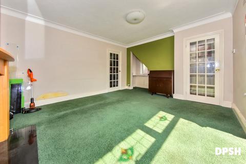 3 bedroom semi-detached house for sale, Leeds Road, Dewsbury